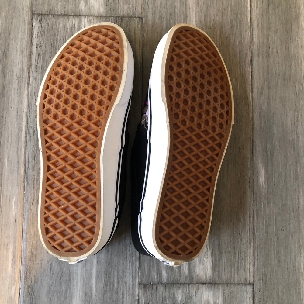Vans - Picture 4 of 5